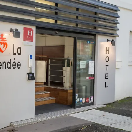 Hotel De La Vendée 2*