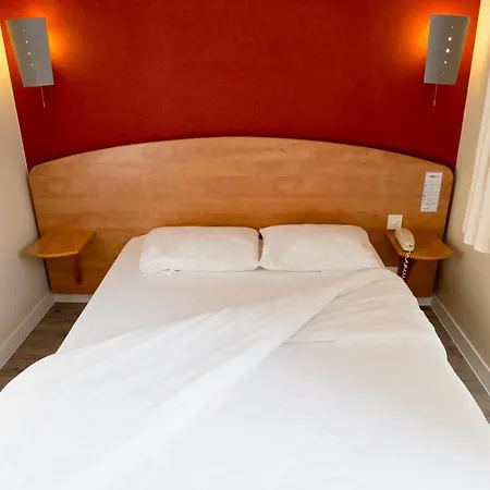 Hotel De La Vendée 2*