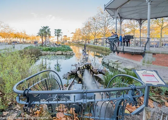 Hotel De La Vendée 2*